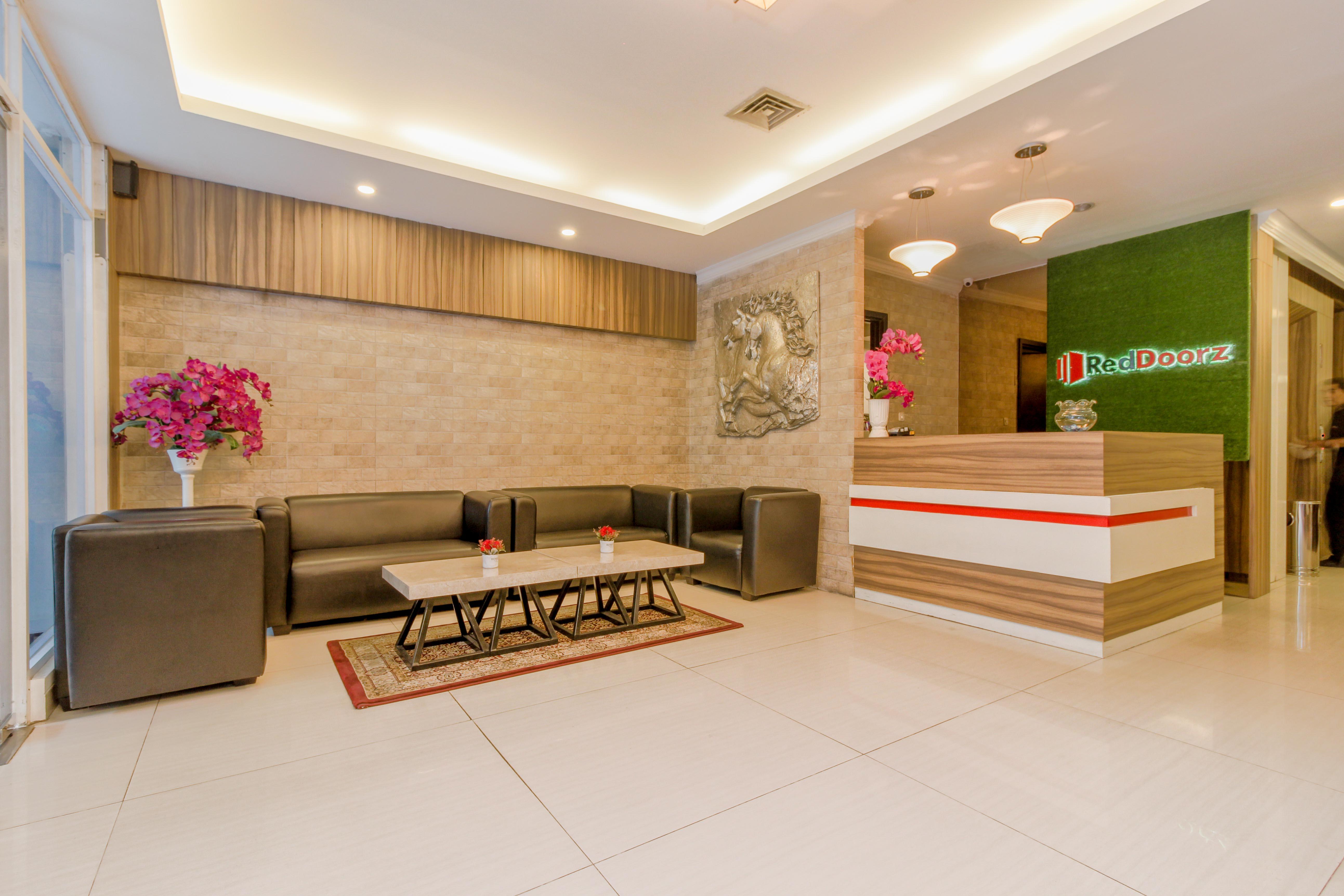 Reddoorz Plus @ Thamrin Jakarta Extérieur photo