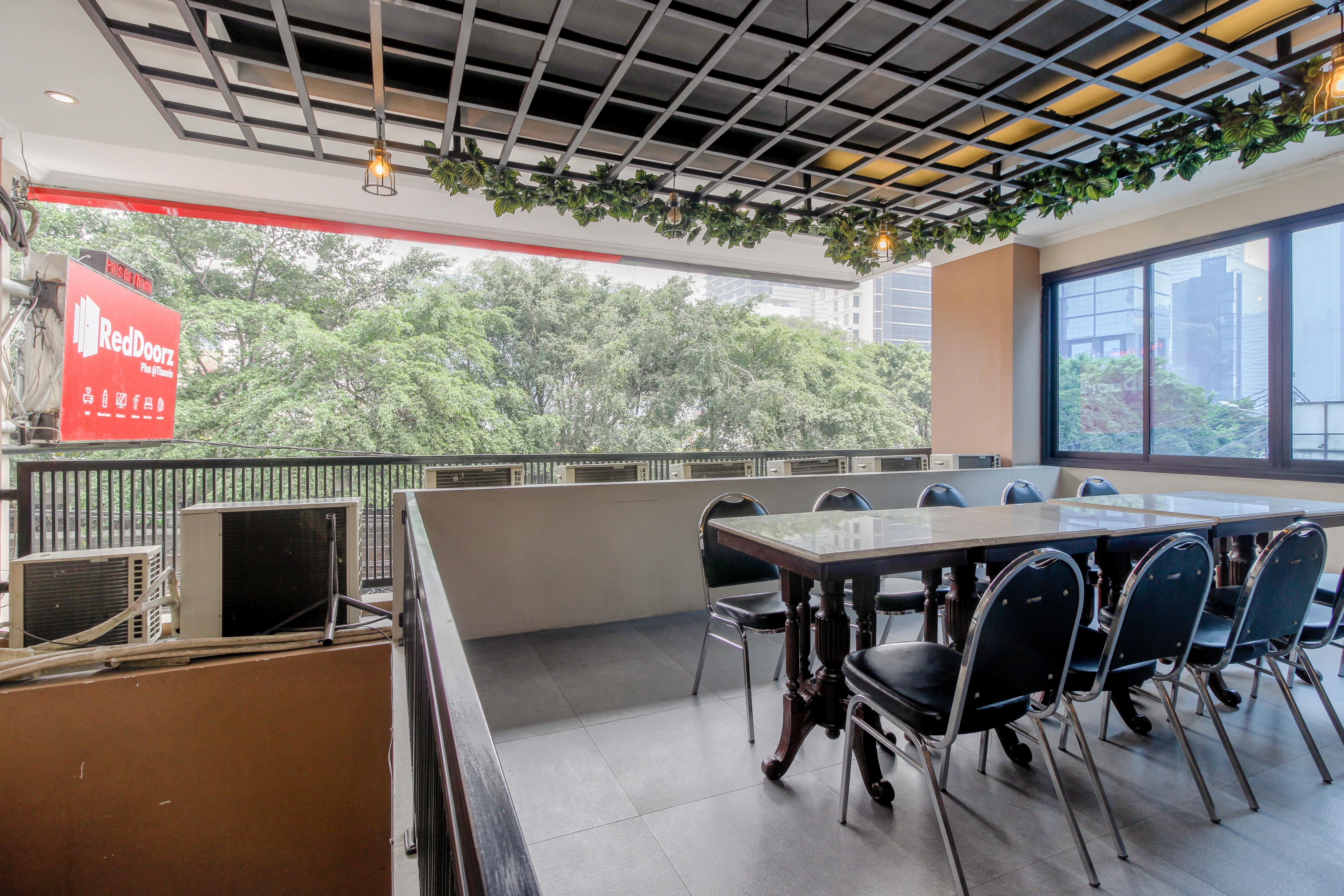 Reddoorz Plus @ Thamrin Jakarta Extérieur photo