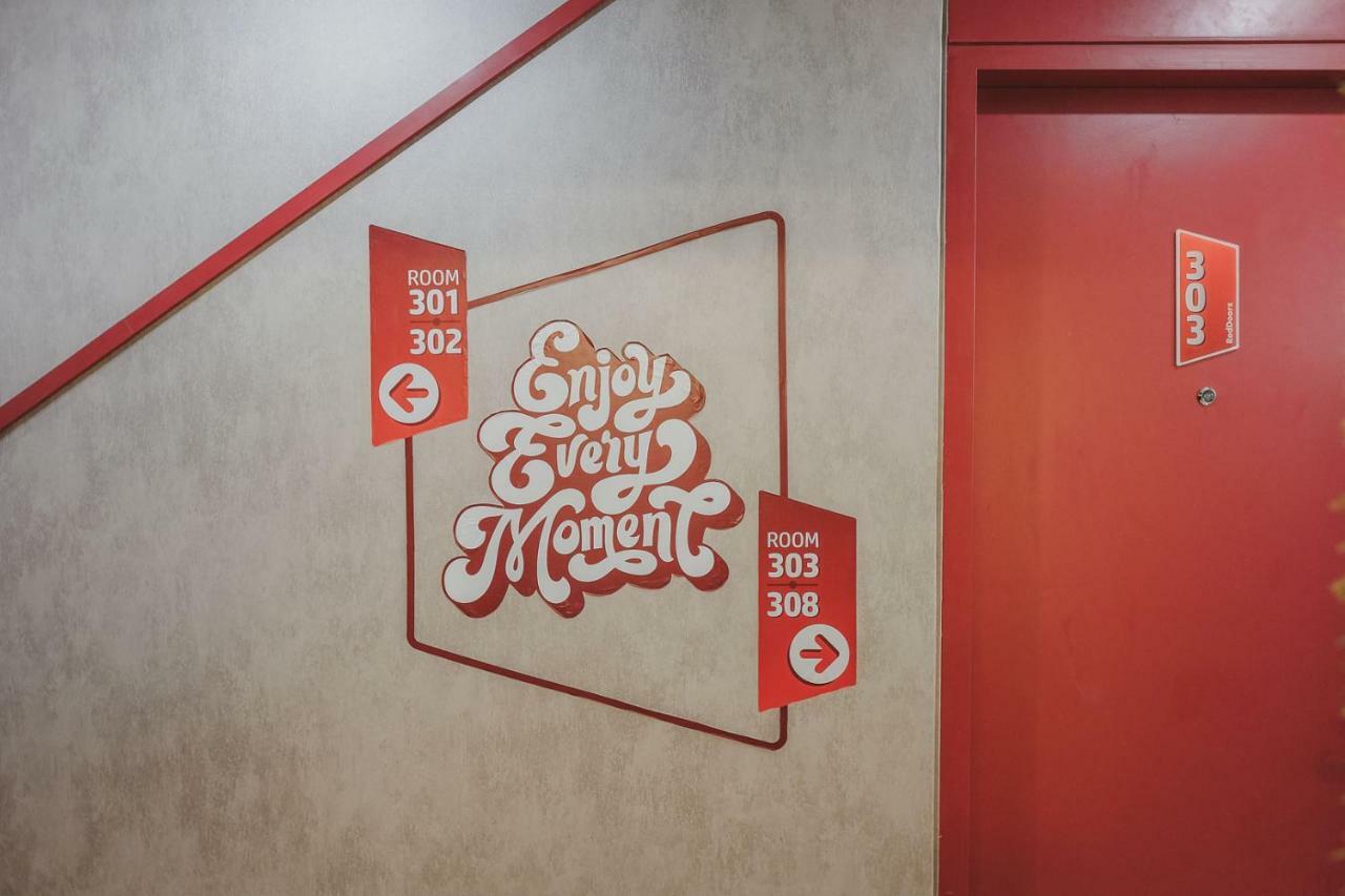 Reddoorz Plus @ Thamrin Jakarta Extérieur photo