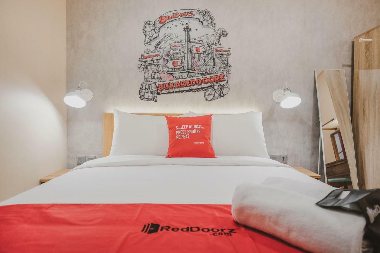 Reddoorz Plus @ Thamrin Jakarta Extérieur photo