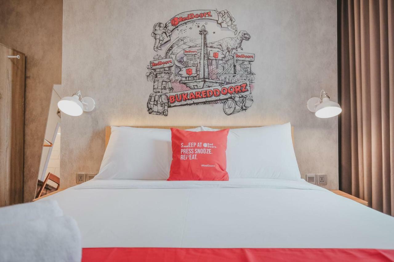 Reddoorz Plus @ Thamrin Jakarta Extérieur photo