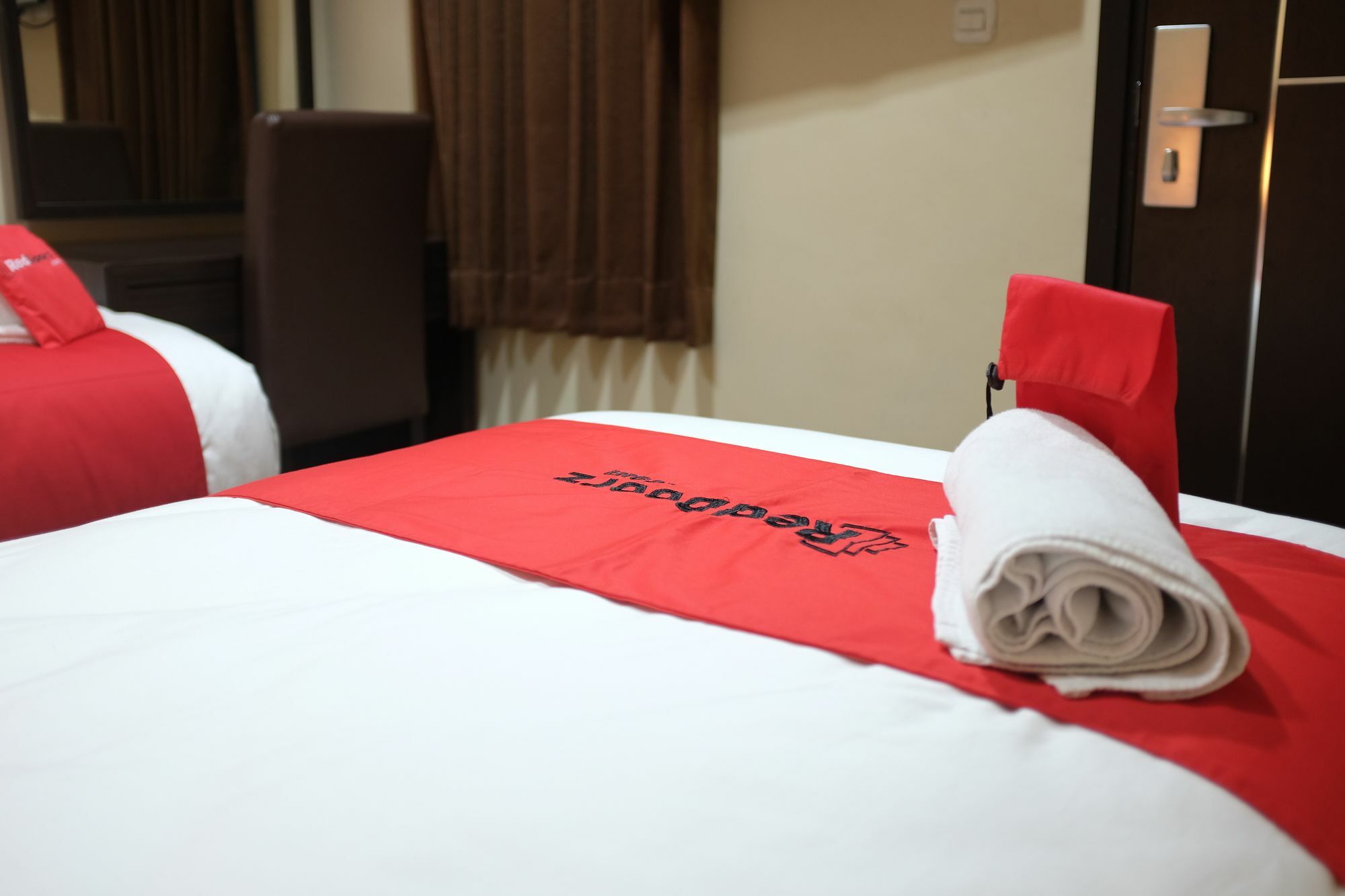 Reddoorz Plus @ Thamrin Jakarta Extérieur photo